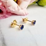 Kolczyki STAL CHIRURGICZNA kryształki granatowe 0,4 cm