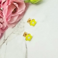 Kolczyki STAL CHIRURGICZNA kwiatek żółty 0,8 cm 3
