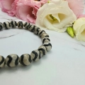 Bransoletka kamienie naturalne gumkowa AGAT zebra 0,8 cm 2