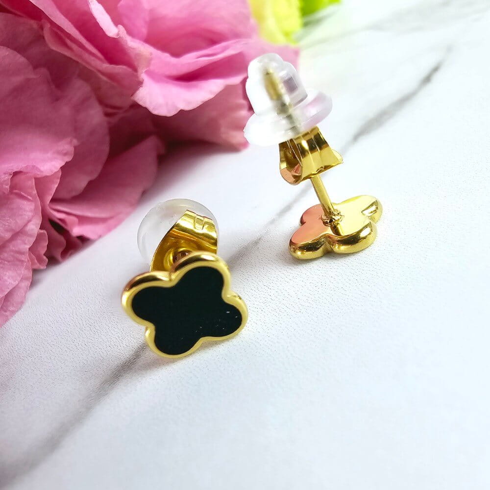 Kolczyki STAL CHIRURGICZNA koniczyna czarna 0,8 cm