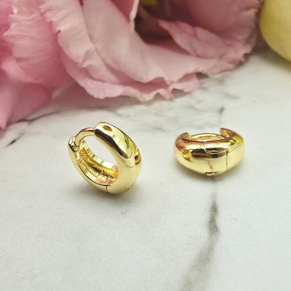 Kolczyki STAL CHIRURGICZNA bigiel szerszy dół 1 cm jasne złoto