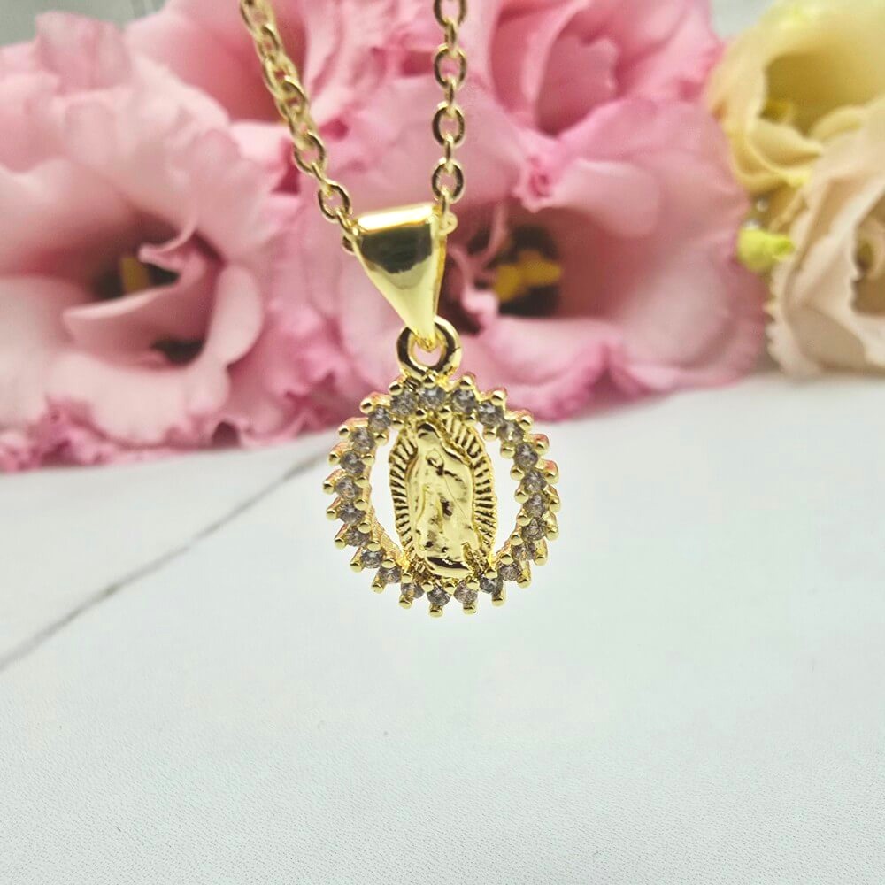 Naszyjnik STAL CHIRURGICZNA medalion Maryjka cyrkonie jasne złoto