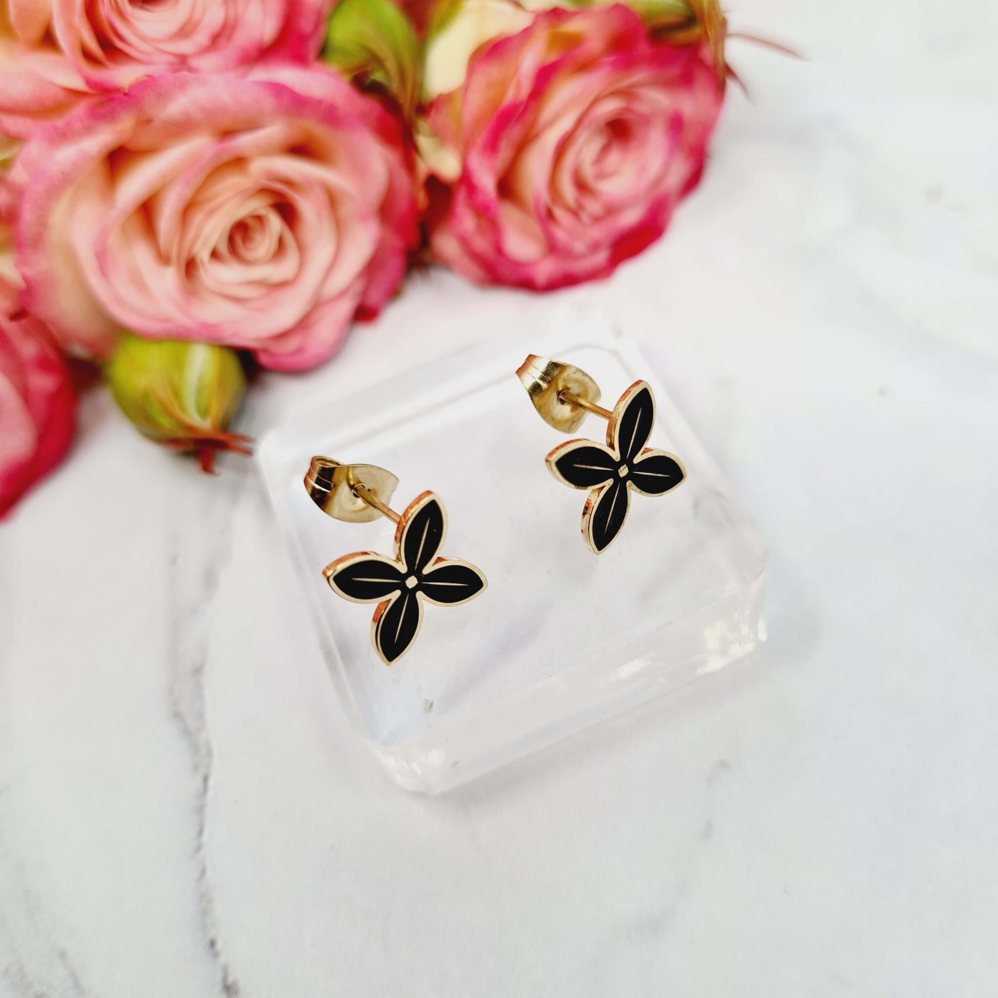 Kolczyki STAL CHIRURGICZNA lilia czarna